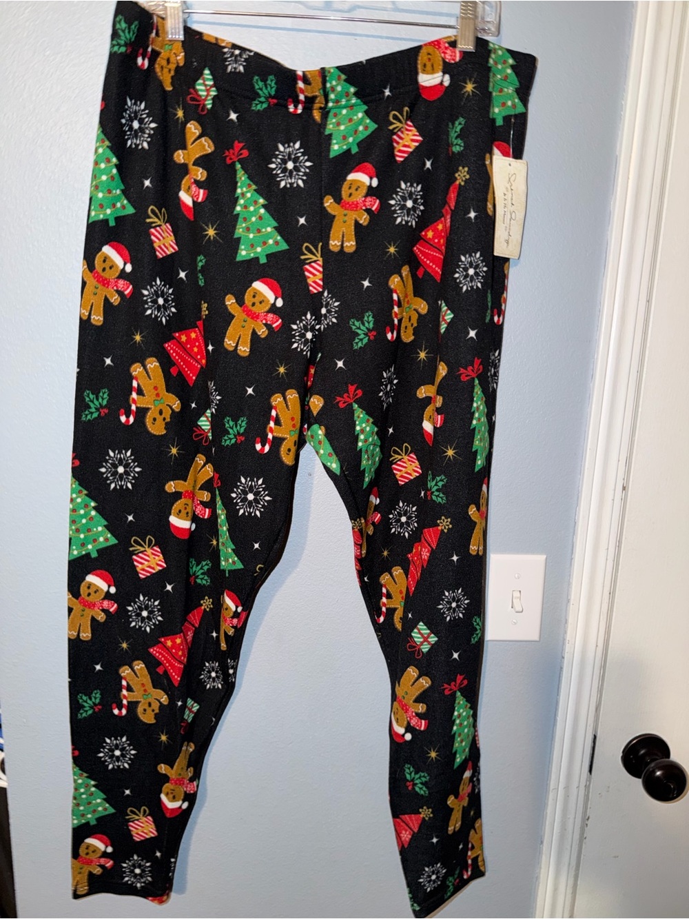 French Laundry Black Holiday Gingerbread Print Leggings